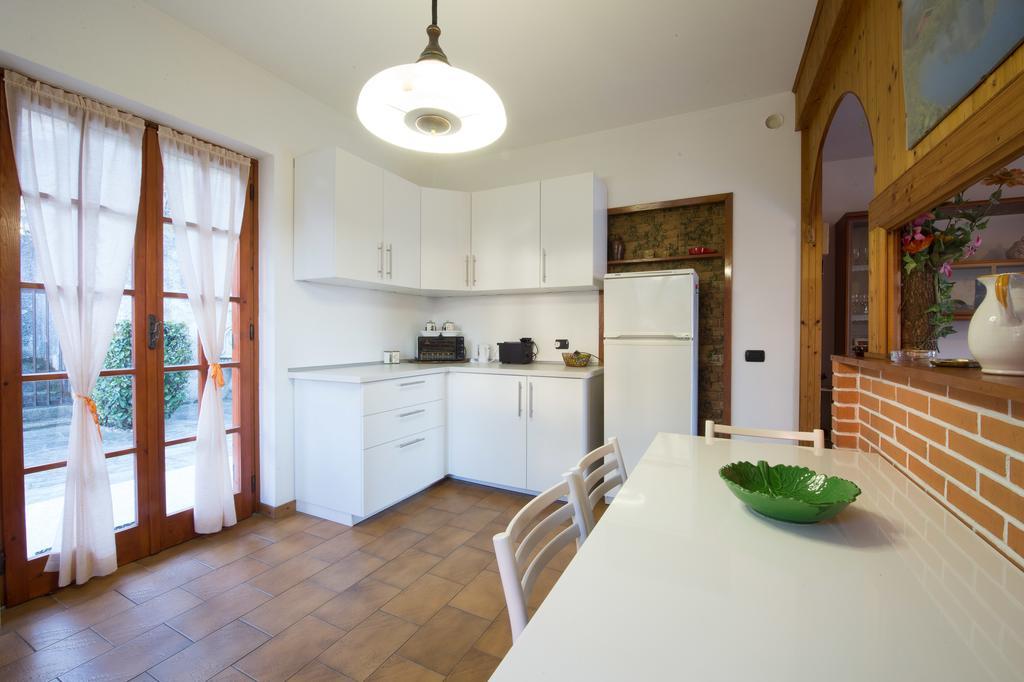 Villa Bianca Varenna Room photo